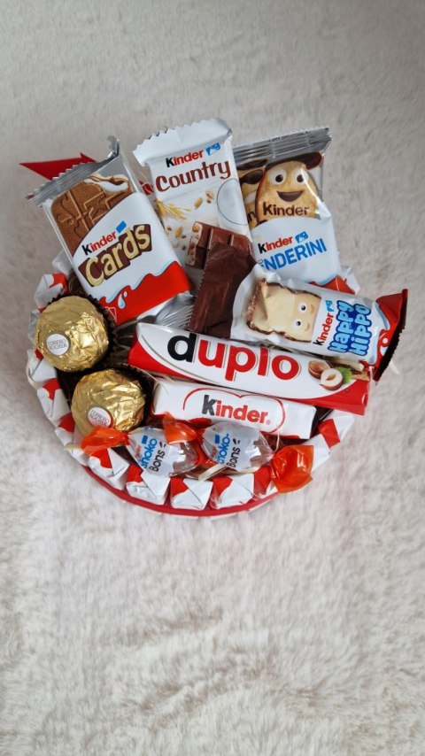 TORT KINDER UPOMINEK PREZENT URODZINY MIKOŁAJKI ŚWIĘTA SZKOŁA