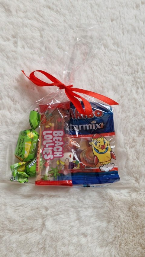 UPOMINEK PREZENT SŁODYCZE DLA DZIECI CUKIERKI PRZEDSZKOLE MIKOŁAJKI