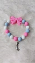 BRANSOLETKA Z KORALIKÓW SILIKONOWYCH Z ZAWIESZKĄ I KOKARDKĄ DLA DZIECKA 1