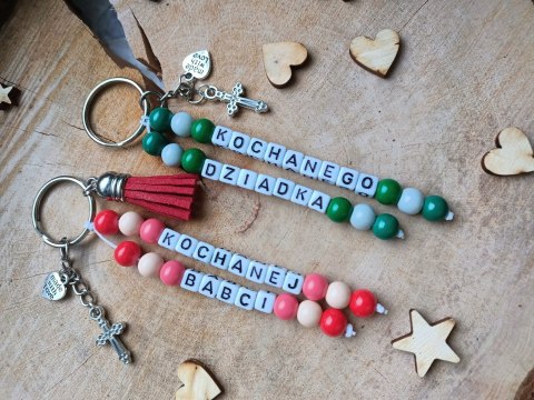 BRELOCZKI NA DZIEŃ BABCI I DZIADKA Z KORALIKÓW