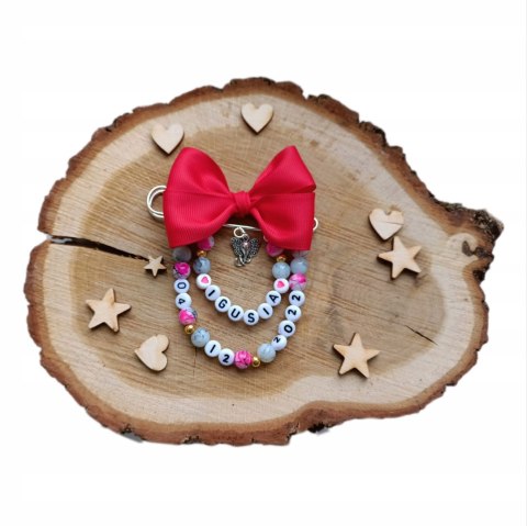 BROSZKA ZAWIESZKA DO WÓZKA Z IMIENIEM I DATĄ