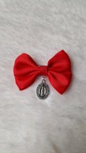 Broszka do wózka czerwona KOKARDKA Zawieszka MEDALIK na szczęście