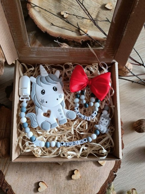 KOMPLET ZAWIESZKA DO SMOCZKA Z KLIPSEM I ZAWIESZKA DO WÓZKA NA AGRAFCE