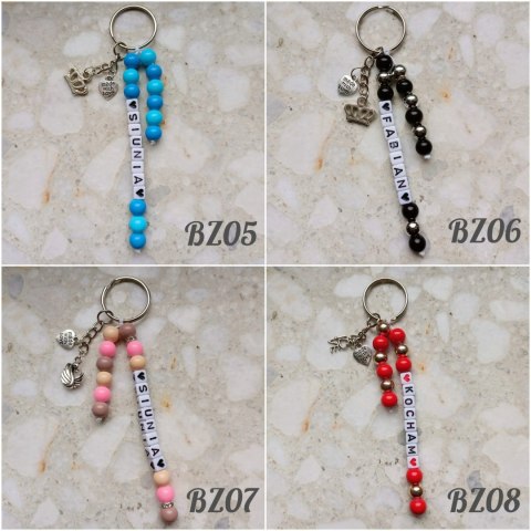 PIĘKNY BRELOCZEK DO KLUCZY Z KORALIKÓW BRELOK