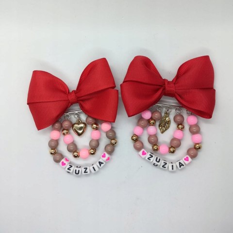 Broszka do wózka agrafka z imieniem kokarda czerwona