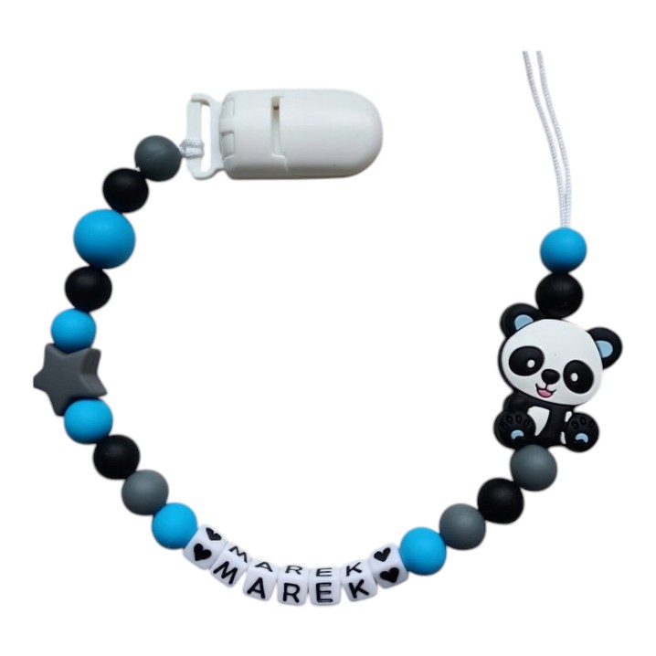 Panda — mocny błękit i czerń — zawieszka do smoczka z przykładowym imieniem MAREK